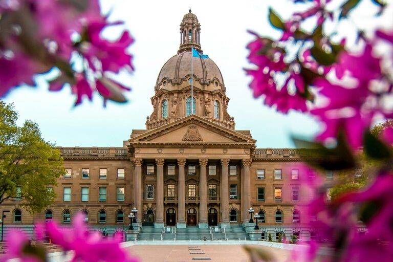 Alberta Legislature in het voorjaar | © Explore Edmonton